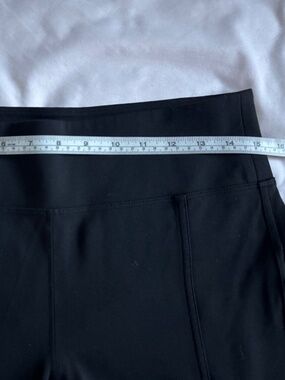 Athleta Delancey cargo, straight leg, black, medium petite, MP